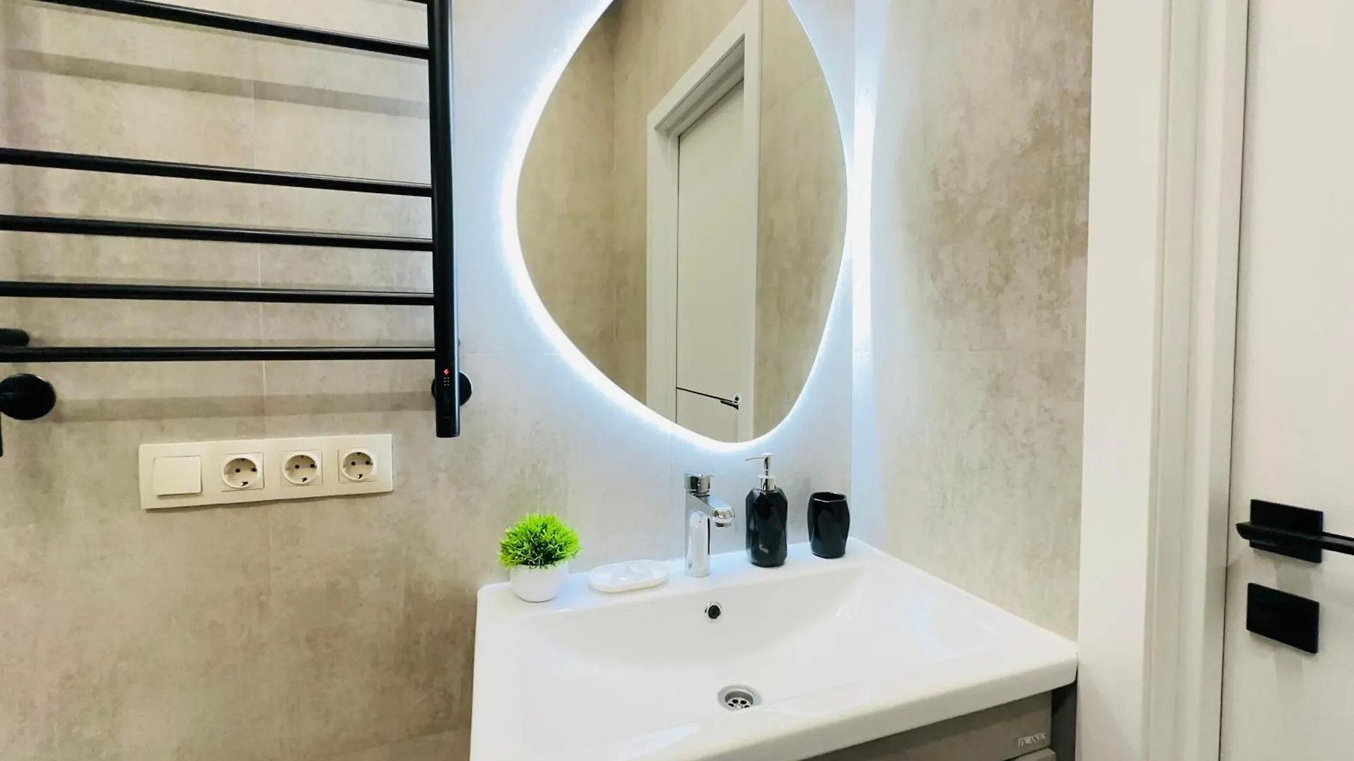 Comfort City Almaty Apartment